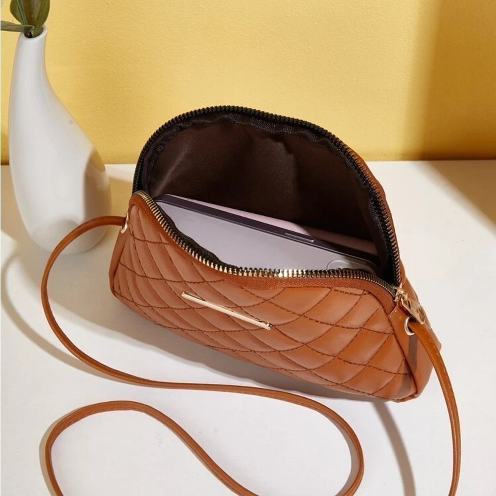 ⚠️Clearance Quilted Brown Dome Crossbody Bag - Picture 3 of 5